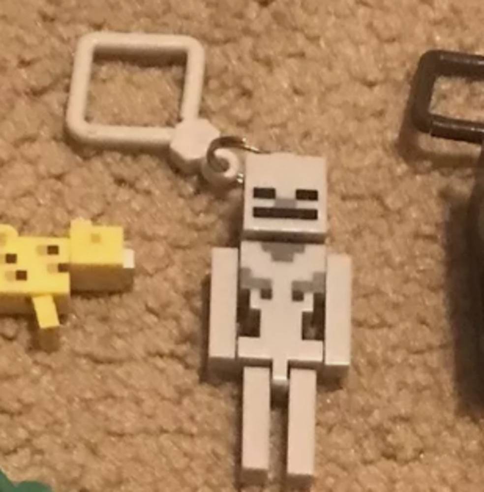 キーホルダー ドット ゲーム ブロック フィギュア おもちゃ ゲーム ファンギフト スケルトン