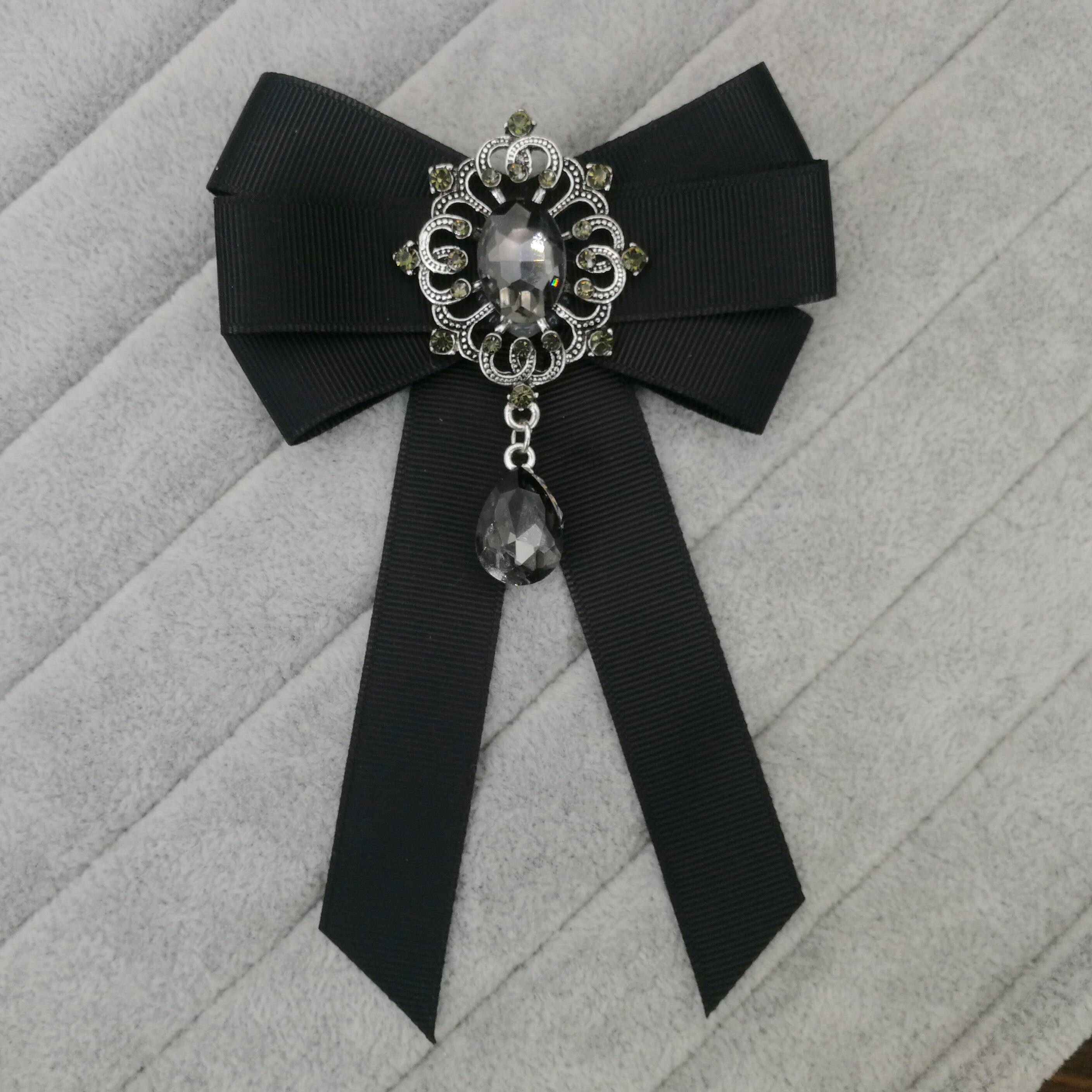 レディース 蝶ネクタイ リボン 地雷系 ブローチ ゴスロリ 可愛い ボウタイリボン アク  黒い石